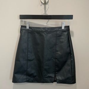 Abercrombie & Fitch| Faux Leather| XS